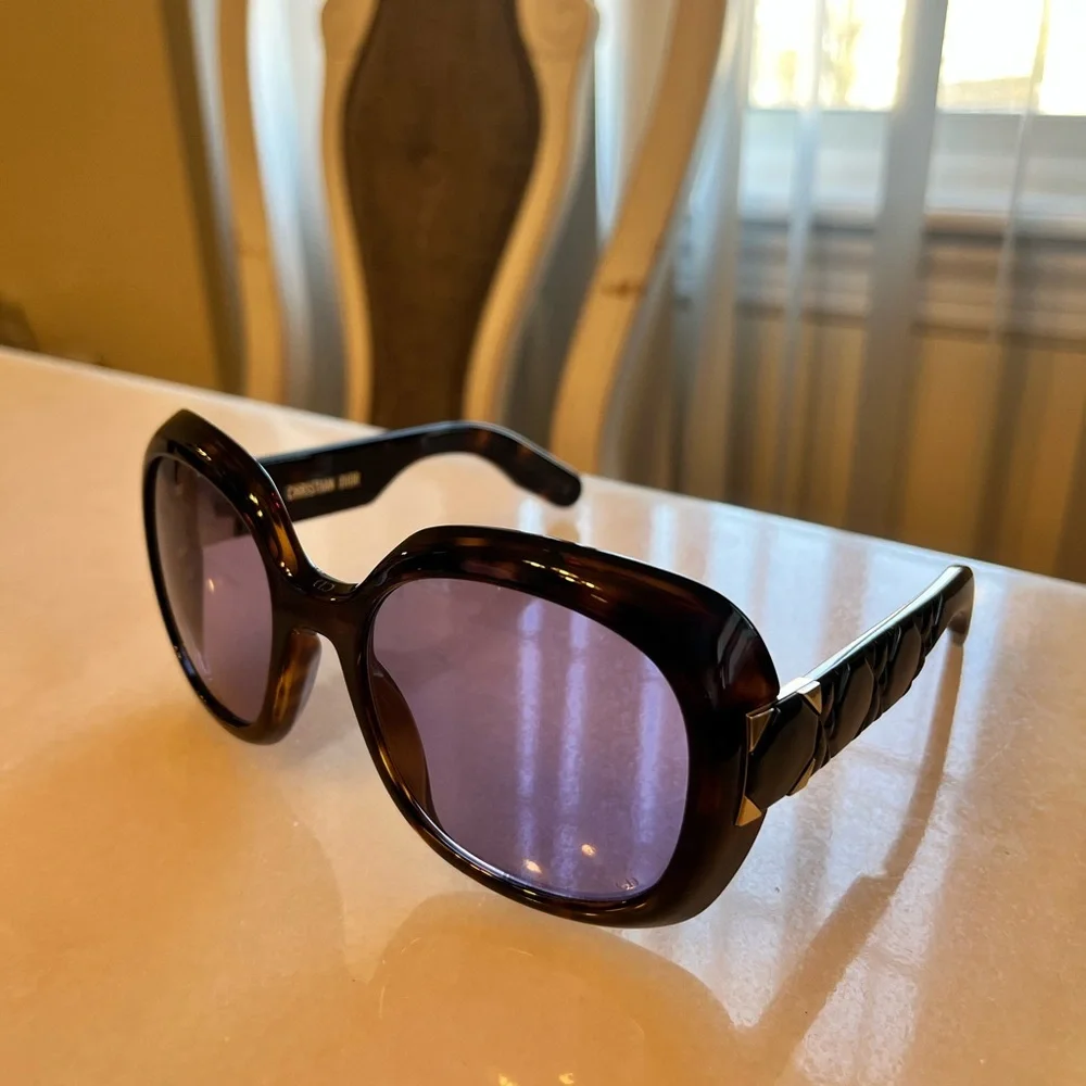 Authentic Dior Tortoise Shell Sunglasses - Picture 4 of 6